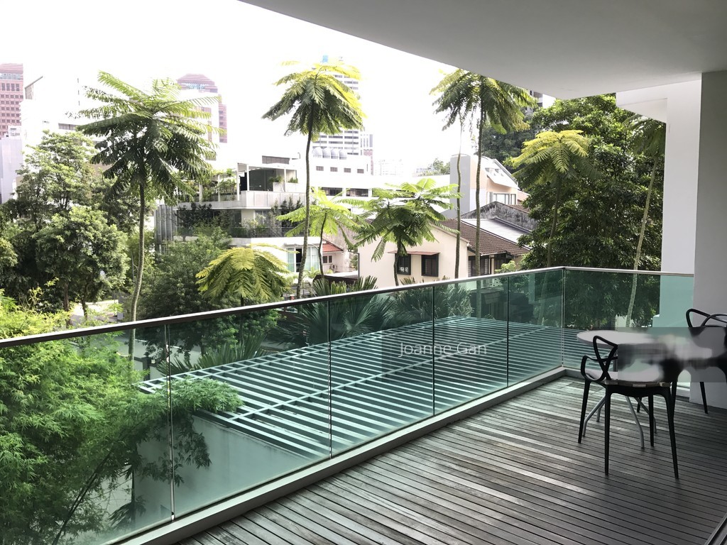 Rhapsody On Mount Elizabeth thumbnail photo